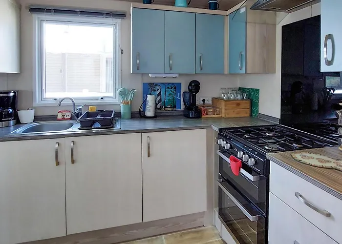 Beautiful Stacaravan Saint-Julien-en-Born