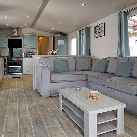 Awesome Stacaravan In Campsite Saint-Julien-en-Born