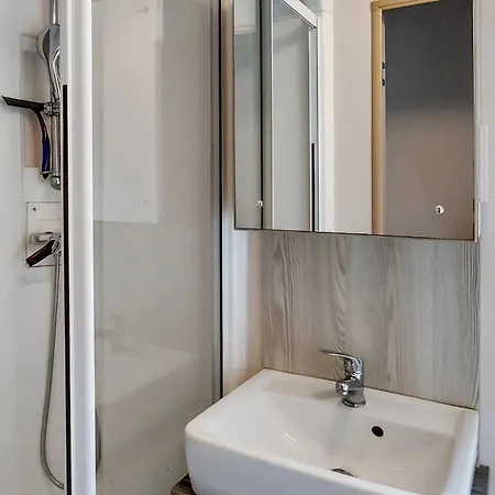 Beautiful Stacaravan 4*