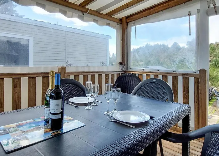 Beautiful Stacaravan Campingplads 4*