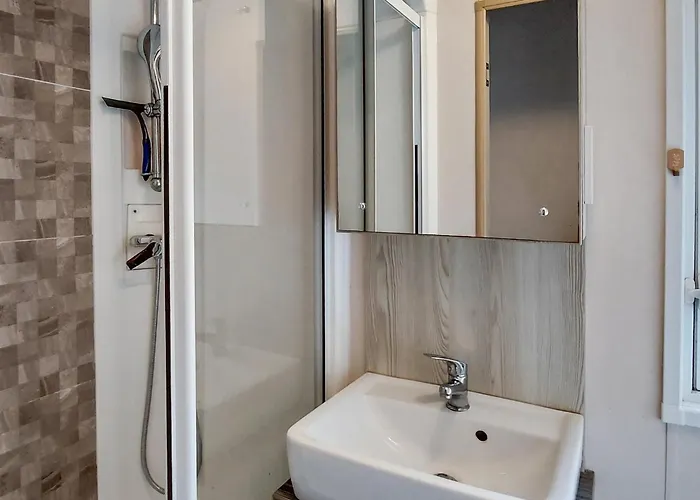 Beautiful Stacaravan 4*